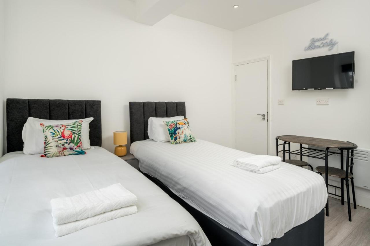 London Selwyn Unique & Stylish Studios Bagian luar foto