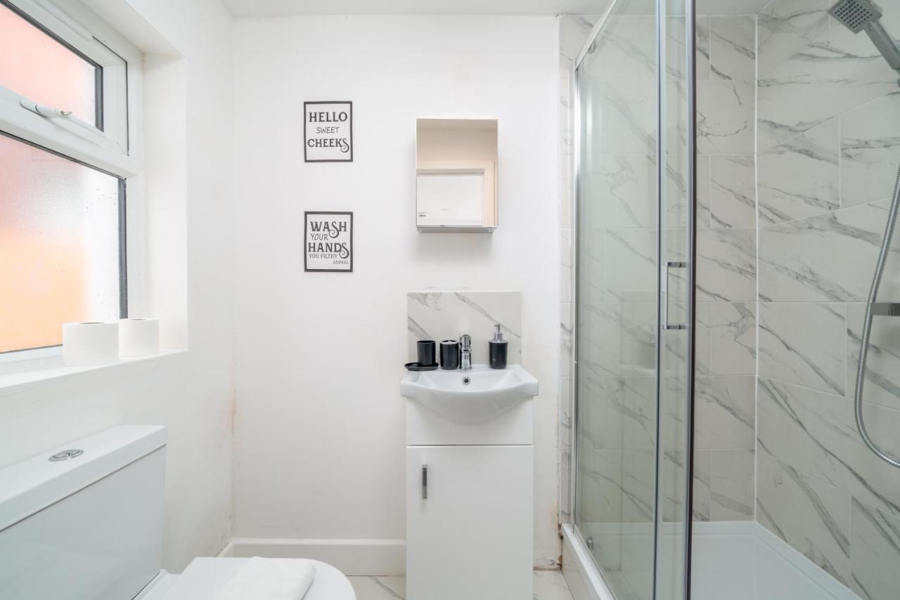 London Selwyn Unique & Stylish Studios Bagian luar foto